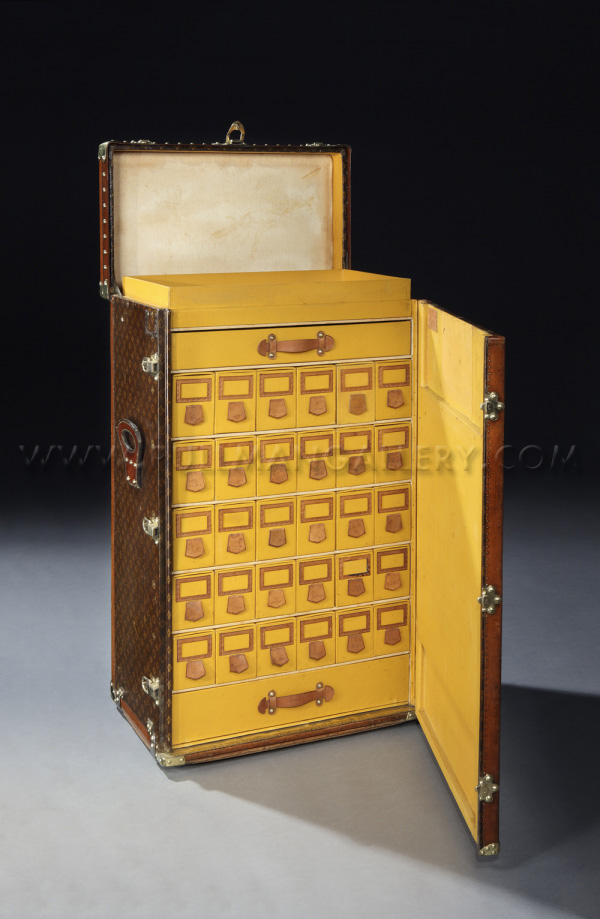 Louis Vuitton Shoe Trunk From 1920s Sold For $68,500 - eXtravaganzi