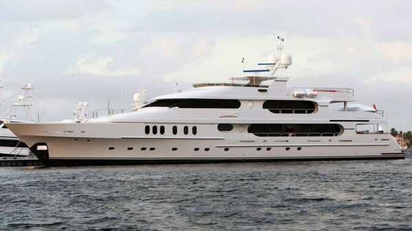 tiger woods yacht cost. tiger woods yacht pictures.