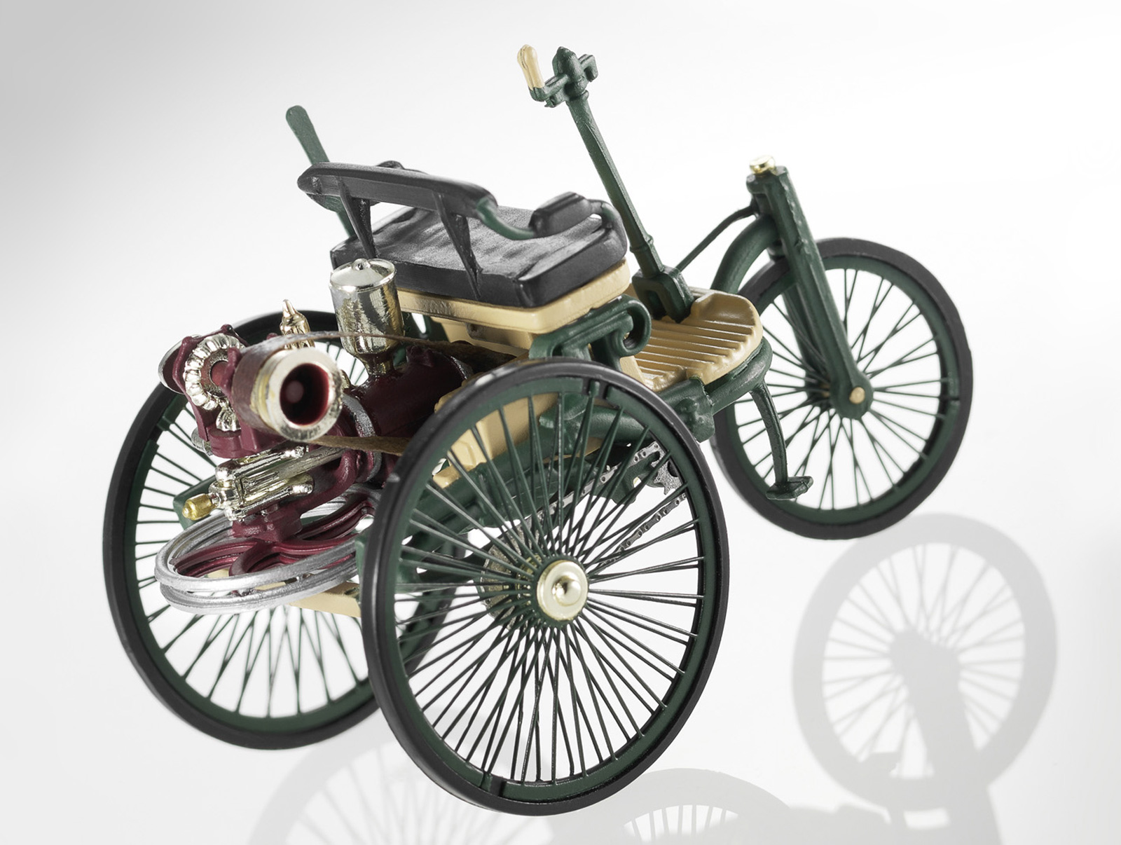 1886 Mercedes benz patent motor wagon #7