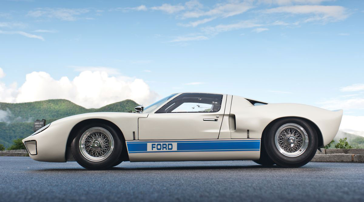 Pair of Rare Ford GT40s for Sale at RM's Monterey Auction - eXtravaganzi