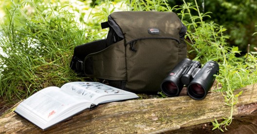 Leica Trinovid Binoculars in a Set with a Lowepro Belt-pack