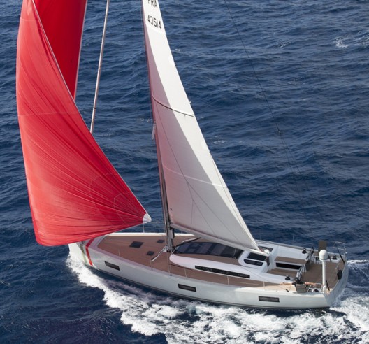 The "Wild Luxury" of the Aureus XV Absolute Sailing Yacht