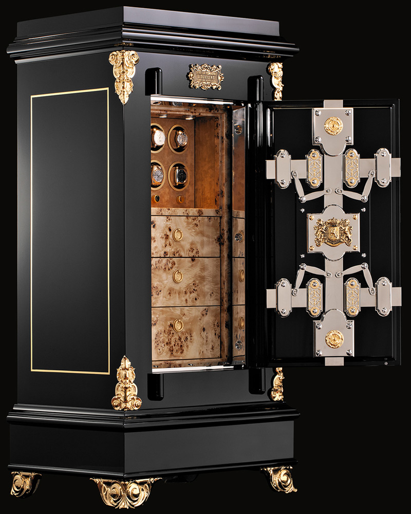 Döttling’s Legend - 19th Century Restored Luxury Safe - eXtravaganzi