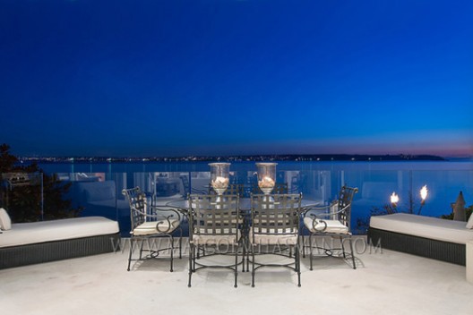 A Magnificent Waterfront Residence in West Vancouver Now offered at $13,880,000